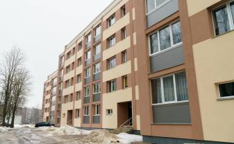 Daugavpils pašvaldība turpina finansēt daudzdzīvokļu māju un tām piegulošo teritoriju sakārtošanu