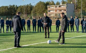 Daugavpilī atklāts jauns futbola laukums