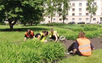NVA aicina darba devējus pieteikties skolēnu vasaras nodarbinātības programmai NVA aicina darba devējus pieteikties skolēnu vasaras nodarbinātības programmai