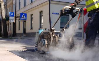 Maijā turpinās remontdarbi Daugavpils ielās Maijā turpinās remontdarbi Daugavpils ielās
