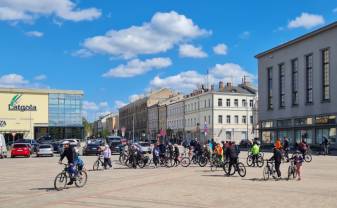 Biedrības ''Zaļā brīvība'' īstenota projekta ietvaros pilsētas iedzīvotāji tiek aicināti uz sarunu par velobraukšanas paradumiem