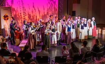 “Svātra” un Tradīciju māja saņems folkloras gada balvu “Austras koks” “Svātra” un Tradīciju māja saņems folkloras gada balvu “Austras koks”