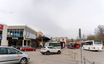 Maija svētkos atcelti vairāki starppilsētu autobusu reisi