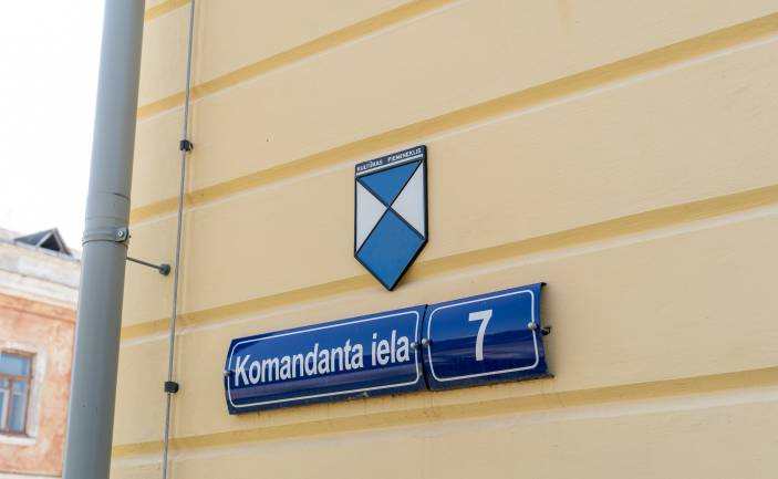 Daugavpils cietoksnī uzstādītas kultūras pieminekļa zīmes četrām vēsturiskām ēkām