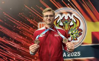 Maksims Vasiļonoks saņems pašvaldības naudas balvu par sasniegumiem Pasaules čempionātā svarcelšanā