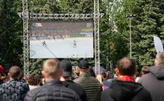 Sestdien Pasaules čempionāta hokeja spēli varēs vērot uz lielā ekrāna