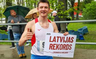 Daugavpils vieglatlēti izceļas Līvenhofas skrējienā: Ņikitam Bogdanovam jauns Latvijas rekords