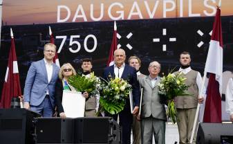 Daugavpils pilsētas svētkos pasniegti augstākie pašvaldības apbalvojumi “Goda daugavpilietis”