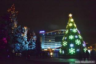 4. decembrī iedegsim egli Vienības laukumā 4. decembrī iedegsim egli Vienības laukumā