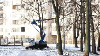 В парке Айзпилсетас станет светлее (ВИДЕО)