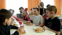 Самоуправление Даугавпилса заботится о питании школьников (ВИДЕО)