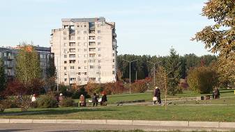 В сквере на Новом Форштадте установлено уличное освещение В сквере на Новом Форштадте установлено уличное освещение