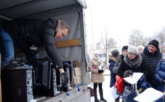 50 компьютеров подарены семьям Даугавпилса (ВИДЕО)