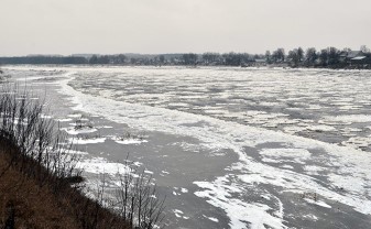 No 9. februāra aizliegts atrasties uz Daugavas ledus