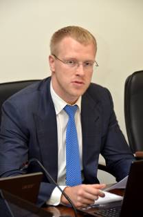 Председатель Думы А. Элксниньш знакомится с работой предприятий самоуправления Председатель Думы А. Элксниньш знакомится с работой предприятий самоуправления