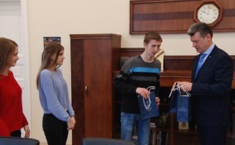 Два дня в Думе гостили тени (ВИДЕО)