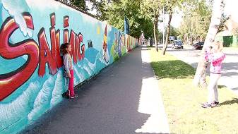 В Даугавпилсе открылась еще одна галерея граффити (ВИДЕО)