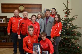 Daugavpils mērs pateicās Sochin karatē kluba audzēkņiem par Daugavpils vārda spodrināšanu Daugavpils mērs pateicās Sochin karatē kluba audzēkņiem par Daugavpils vārda spodrināšanu