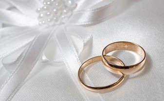 Самоуправление поздравит с 60-й и 70-й годовщиной свадьбы