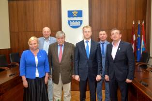 Даугавпилс посетил посол России в Латвии Евгений Лукьянов