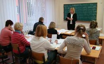 Izglītības pārvalde organizē iedzīvotājiem bezmaksas latviešu valodas kursus