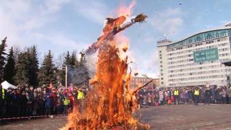 Масленицу в Даугавпилсе праздновали широко и весело! (ВИДЕО)