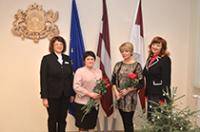Divas daugavpilietes parakstīja solījumu par uzticību Latvijas Republikai