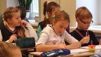 В Даугавпилсских школах продолжается регистрация будущих первоклассников (ВИДЕО)