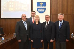 Polijas vēstniece ir ieinteresēta ekonomiskās sadarbības veicināšanā