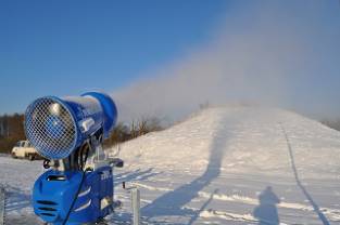 На Эспланаде оборудуют гору с искусственным снегом 