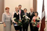 Domē sveica Daugavpils sporta veterānus- Eiropas čempionāta uzvarētājus