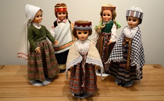 Выставка народных костюмов «Национальное наследие»
