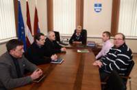 Председатель думы Жанна Кулакова встретилась с руководством хоккейного клуба  „Latgale”