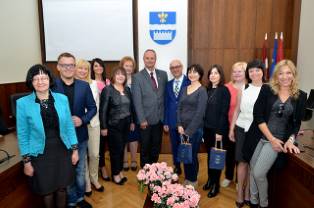 Основная школа Виенибас принимает педагогов из Италии и Польши