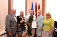 Руководители Даугавпилсской  думы поблагодарили Айвара Здановского и пожелали успехов новому руководителю ДРБ (ВИДЕО)